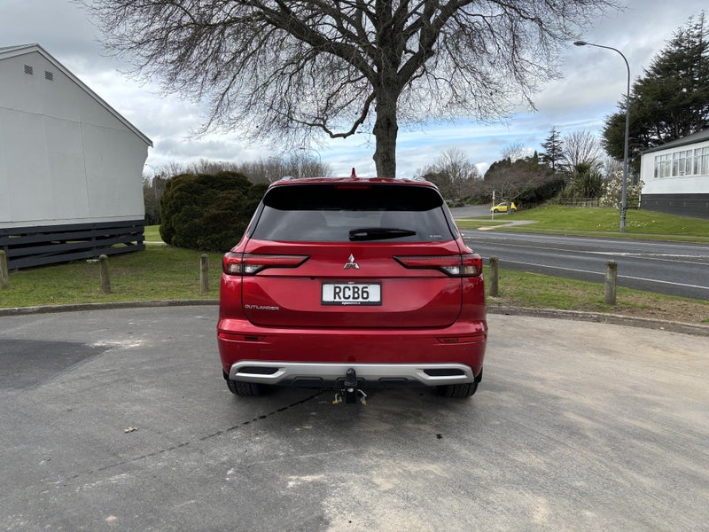 2025 Mitsubishi Outlander VRX 2.5P/4WD/CVT 7 SE... image 5