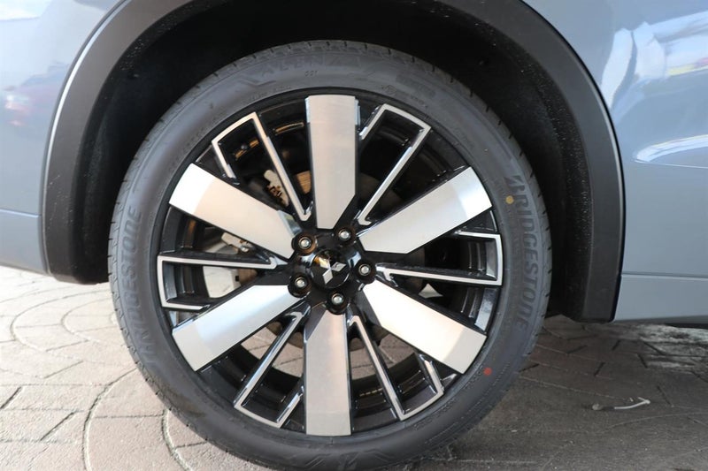 2025 Mitsubishi Outlander VRX 2.5P/4WD/CVT image 3