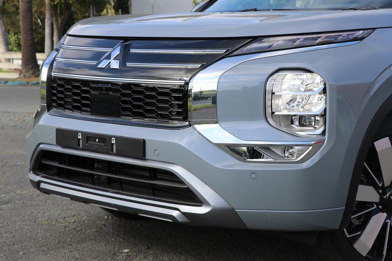 2025 Mitsubishi Outlander VRX 2.5P/4WD/CVT image 4