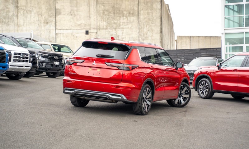 2025 Mitsubishi Outlander Vrx 2.5P/Cvt image 2