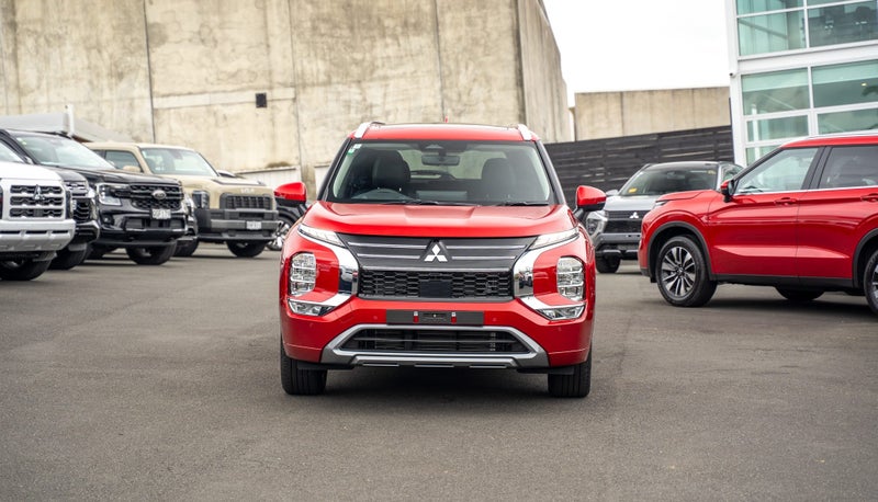 2025 Mitsubishi Outlander Vrx 2.5P/Cvt image 3