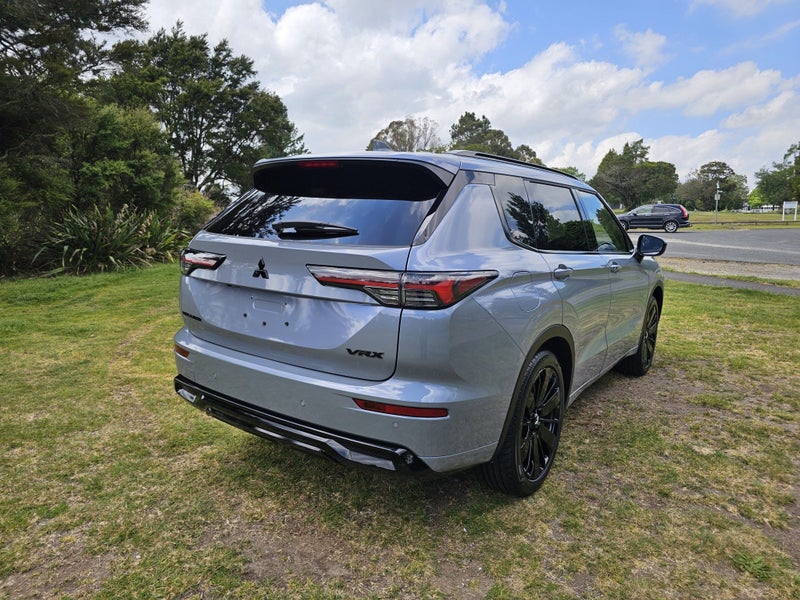 2025 Mitsubishi Outlander VRX 2.5P/CVT image 3