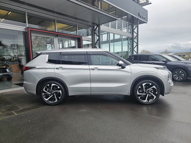 2025 Mitsubishi Outlander VRX 2.5P/CVT image 2