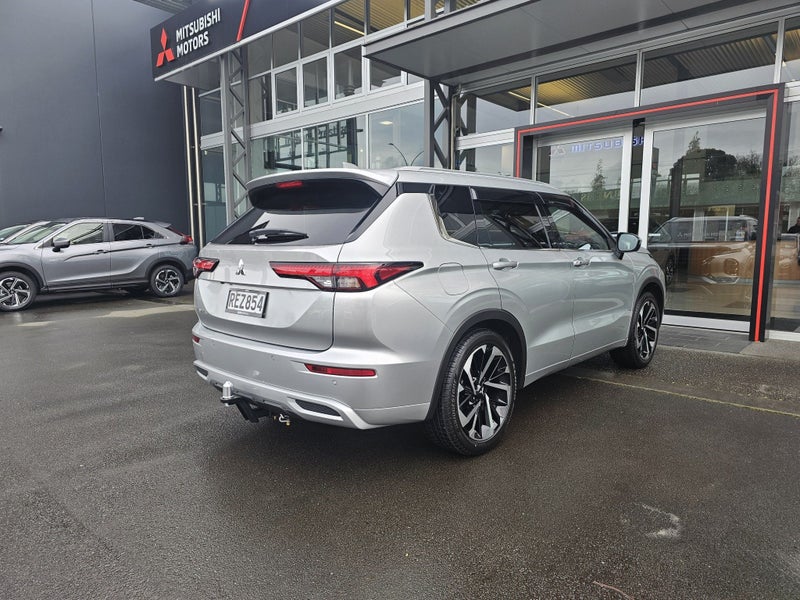 2025 Mitsubishi Outlander VRX 2.5P/CVT image 3