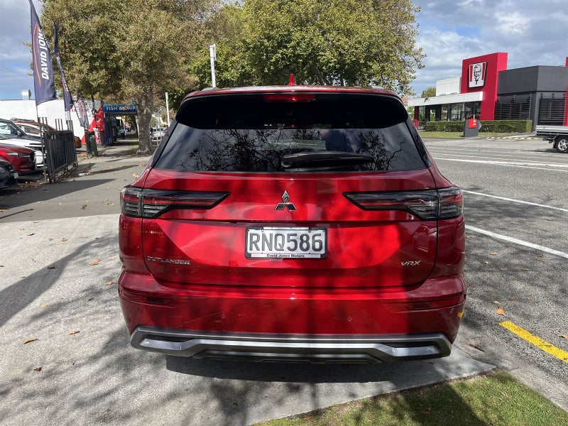 2025 Mitsubishi Outlander VRX 2wd image 4