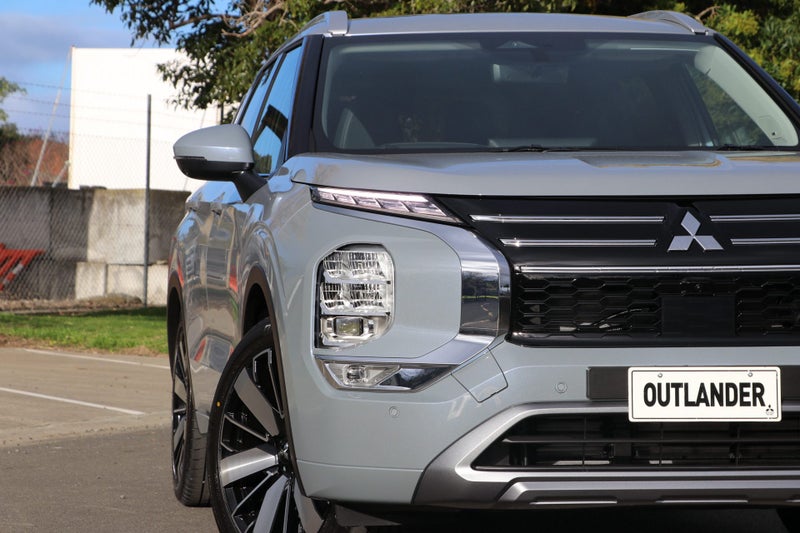 2025 Mitsubishi Outlander VRX 4WD (S-AWC) 2.5P image 5