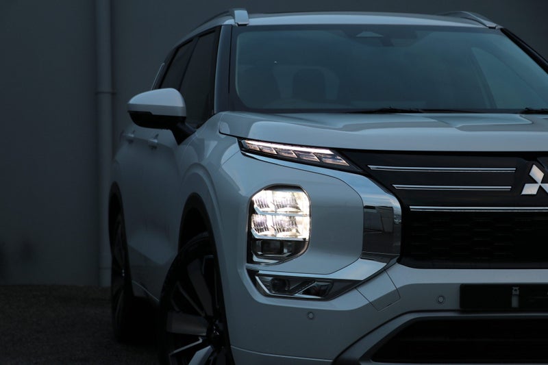 2025 Mitsubishi Outlander VRX 4WD (S-AWC) 2.5P image 5