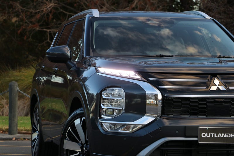 2025 Mitsubishi Outlander VRX 4WD (S-AWC) image 5