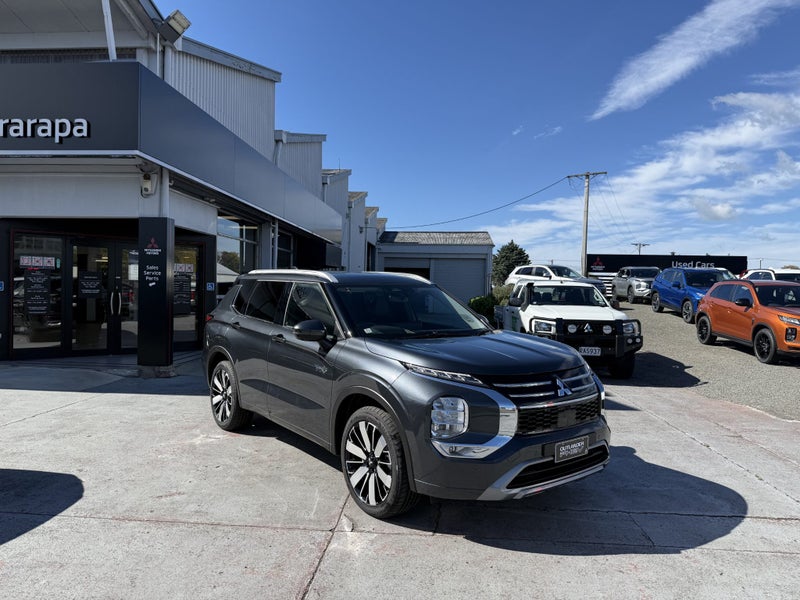 2025 Mitsubishi Outlander VRX PHEV 4WD image 1