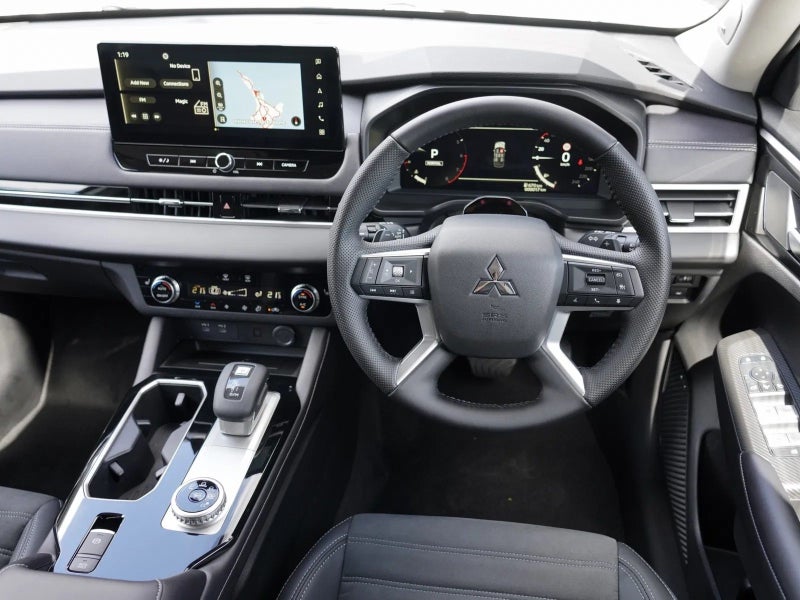 2025 Mitsubishi Outlander XLS 2.5 4x4 auto image 5