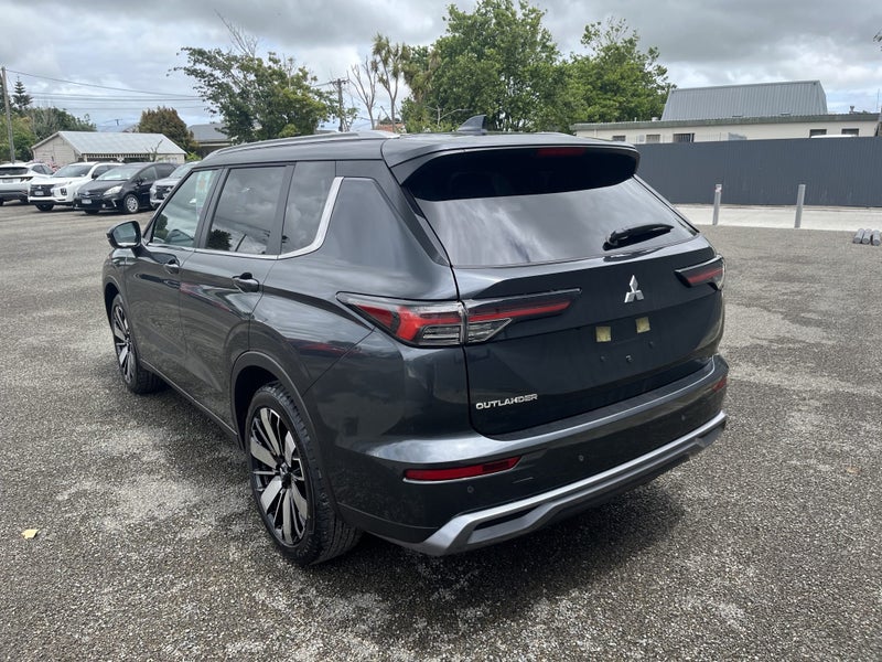 2025 Mitsubishi Outlander Xls 2.5P/4Wd/Cvt - NE... image 5