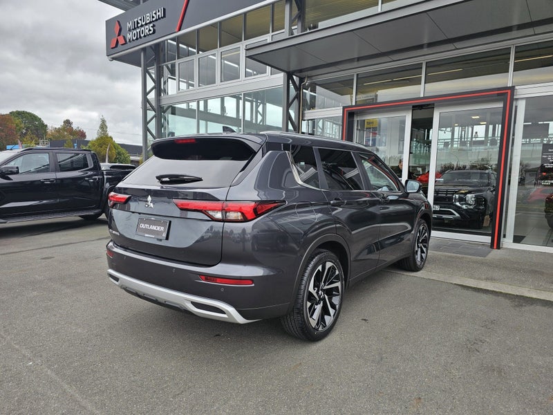 2025 Mitsubishi Outlander XLS 2.5P/CVT image 4