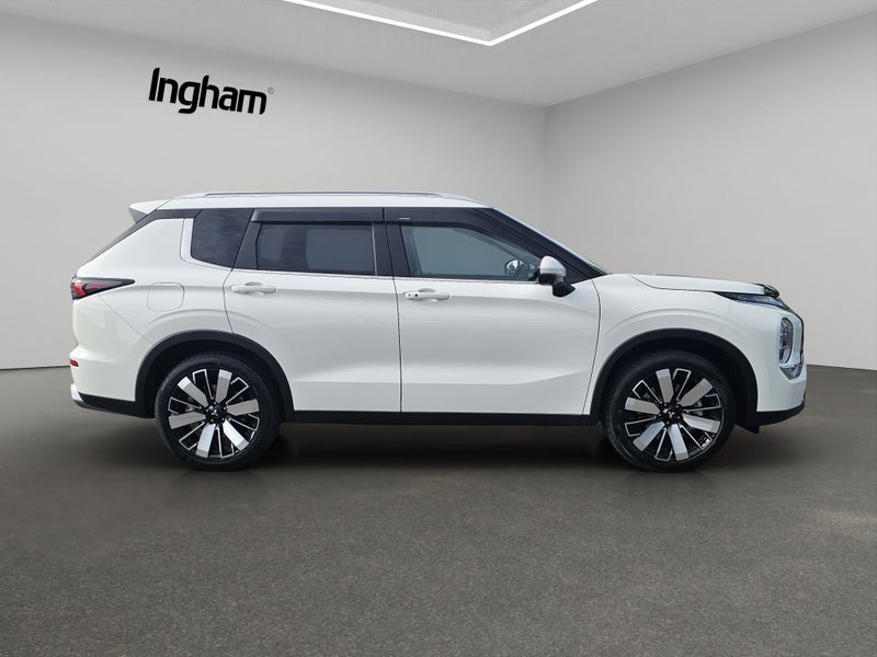 2025 Mitsubishi Outlander XLS 2.5P/CVT image 2