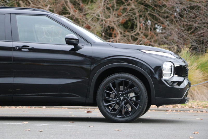 2025 Mitsubishi Outlander XLS 2WD 2.5P (BLACK OUT) image 4