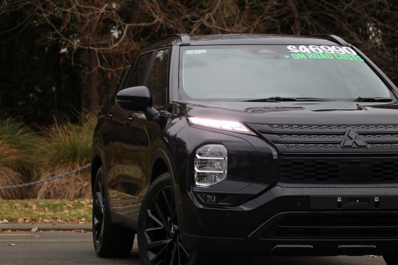 2025 Mitsubishi Outlander XLS 2WD 2.5P (BLACK OUT) image 5