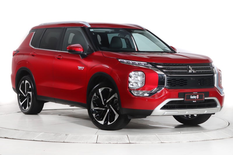2025 Mitsubishi Outlander XLS PHEV 4WD image 4