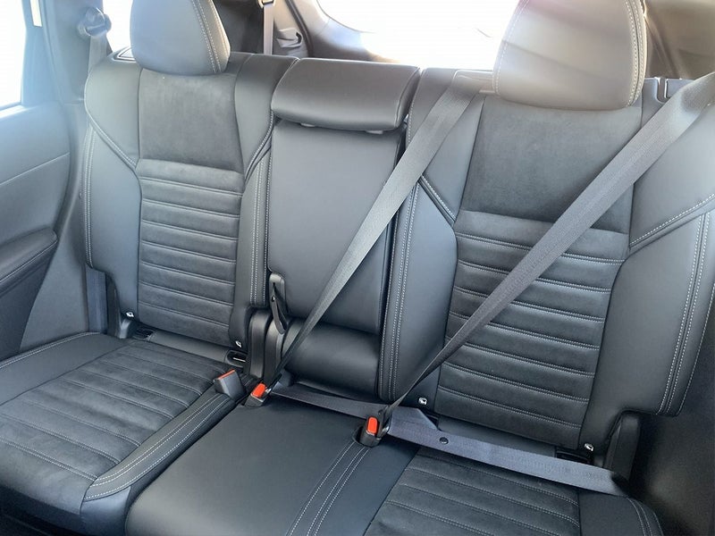 2025 Mitsubishi Outlander XLS PHEV Hybrid 4WD 7... image 5