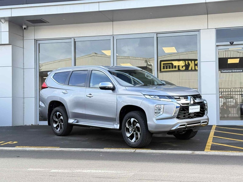 2025 Mitsubishi Pajero Sport 2.4D VRX 4WD 8AT -... image 1