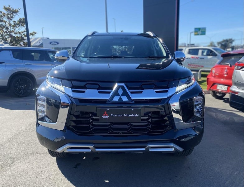 2025 Mitsubishi Pajero Sport 2.4D VRX 4WD 8AT image 2