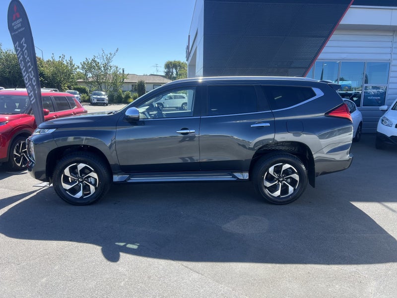 2025 Mitsubishi Pajero Sport 2.4D VRX 4WD 8AT image 2