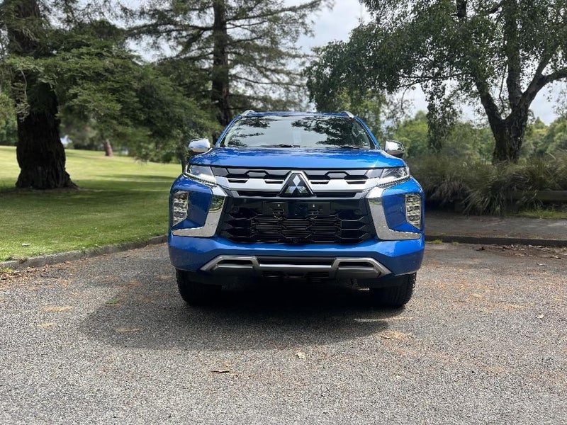 2025 Mitsubishi Pajero Sport 2.4D VRX 4WD 8AT image 2