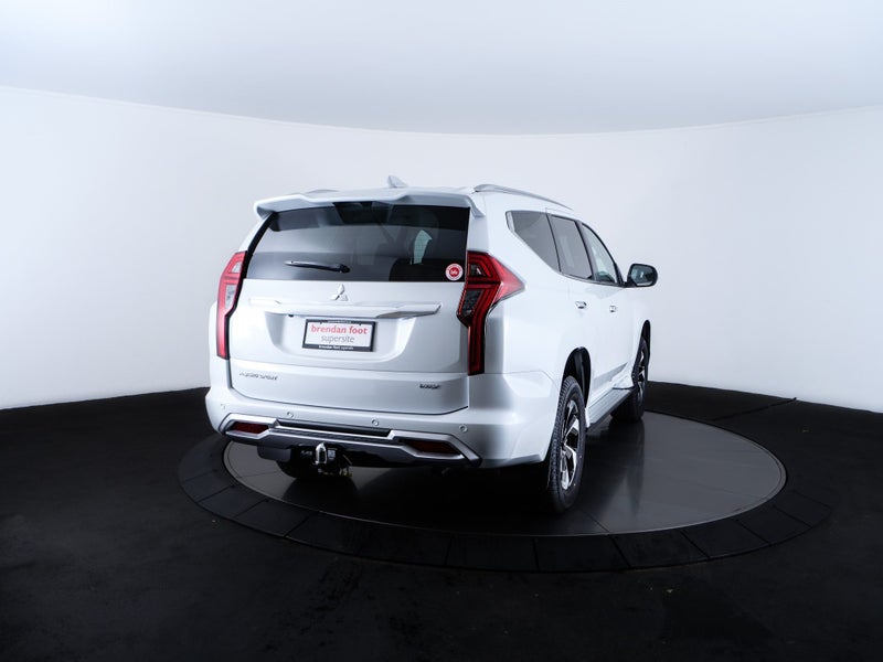 2025 Mitsubishi Pajero Sport 2.4D VRX 4WD 8AT image 3