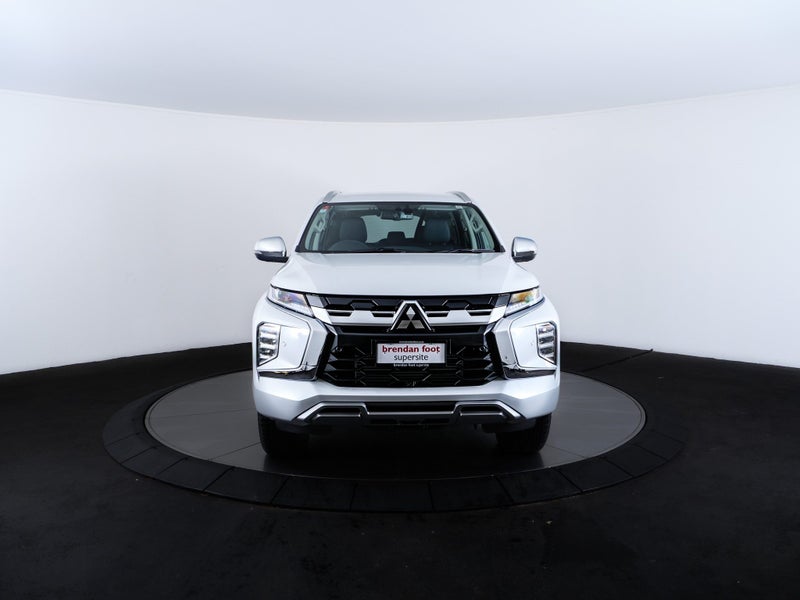 2025 Mitsubishi Pajero Sport 2.4D VRX 4WD 8AT image 5