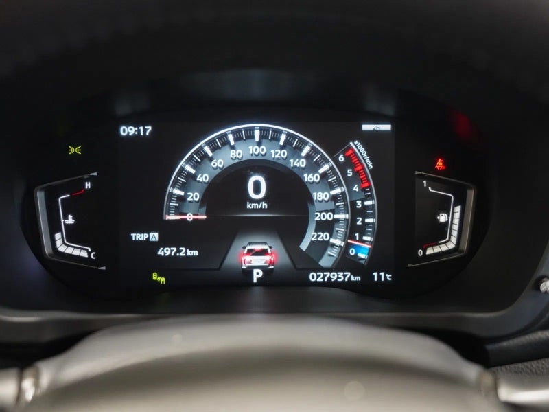 2025 Mitsubishi Pajero Sport 2.4D VRX 4WD 8AT image 3