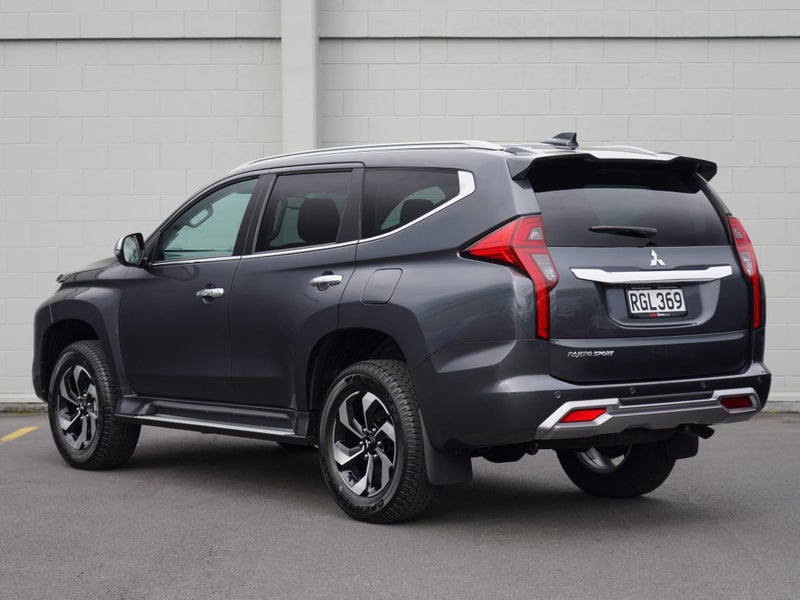 2025 Mitsubishi Pajero Sport 2.4D VRX 4WD 8AT image 2