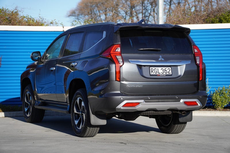 2025 Mitsubishi Pajero Sport 2.4D VRX 4WD 8AT image 5