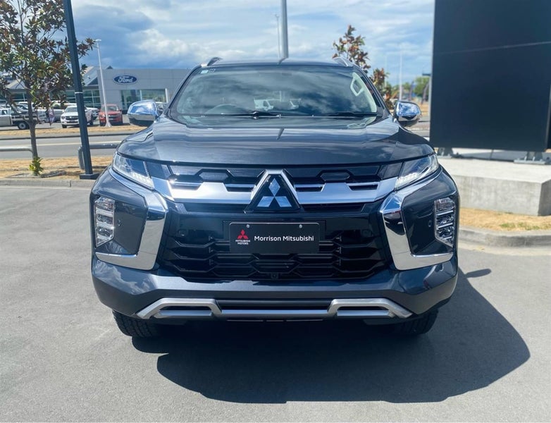 2025 Mitsubishi Pajero Sport 2.4D VRX 4WD 8AT image 2