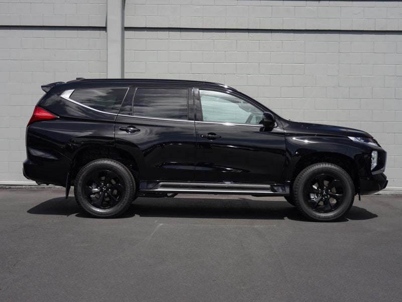 2025 Mitsubishi Pajero Sport 2.4D VRXB 4WD 8AT image 3