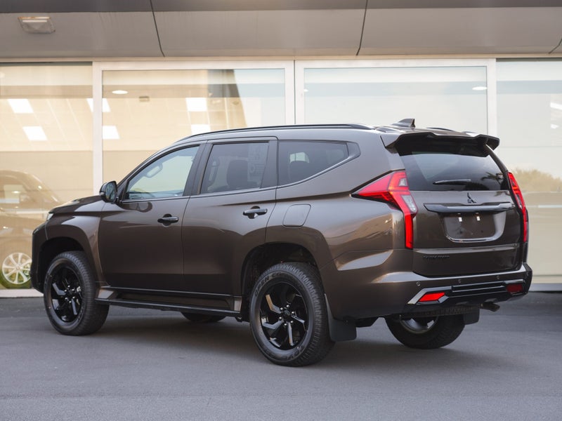 2025 Mitsubishi Pajero Sport VRX 2.4 DIESEL 4WD... image 2