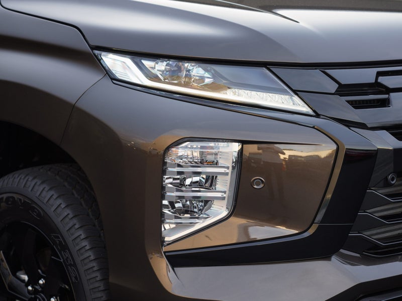 2025 Mitsubishi Pajero Sport VRX 2.4 DIESEL 4WD... image 5