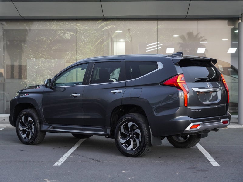 2025 Mitsubishi Pajero Sport VRX 2.4 DIESEL 4WD... image 2