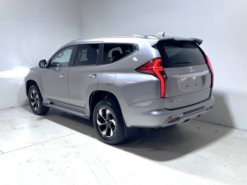 2025 Mitsubishi Pajero Sport VRX 2.4 T/D / 4WD... image 5
