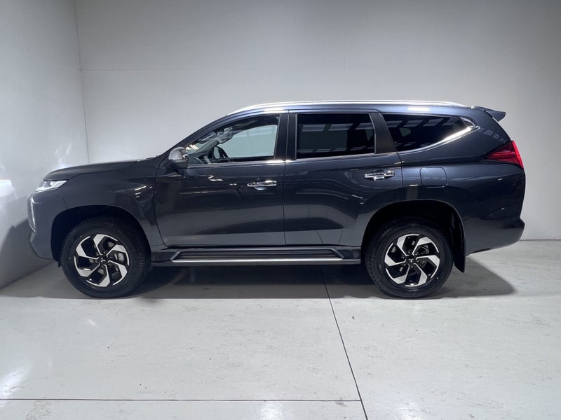 2025 Mitsubishi Pajero Sport VRX 2.4 T/D / 4WD... image 4
