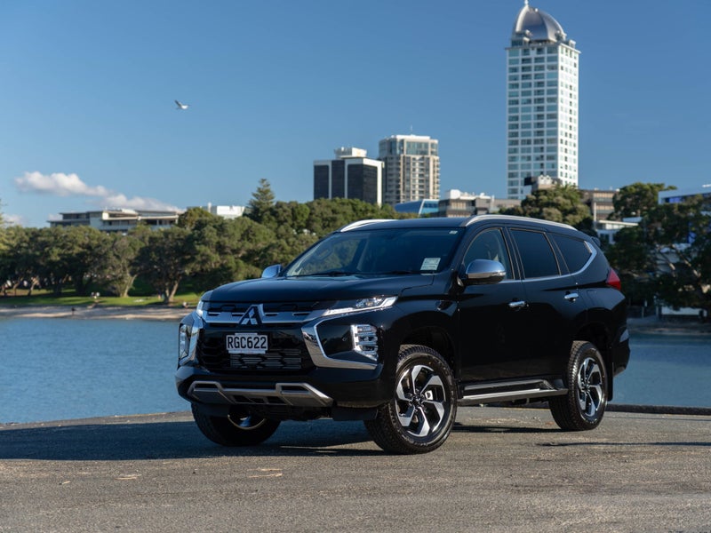2025 Mitsubishi Pajero Sport VRX 2.4L TD 4wd 7str image 5
