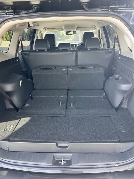 2025 Mitsubishi Pajero Sport VRX image 5