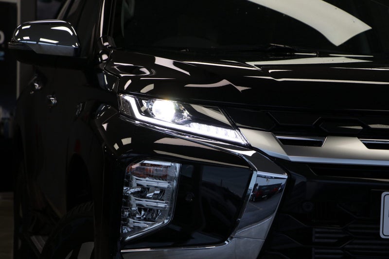 2025 Mitsubishi Pajero Sport VRX 4WD image 5