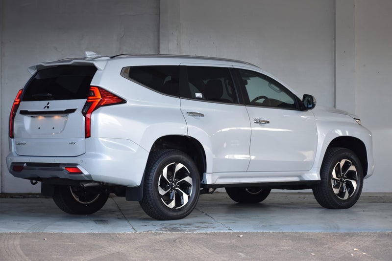 2025 Mitsubishi Pajero Sport VRX 4WD 8Sp Auto S... image 2