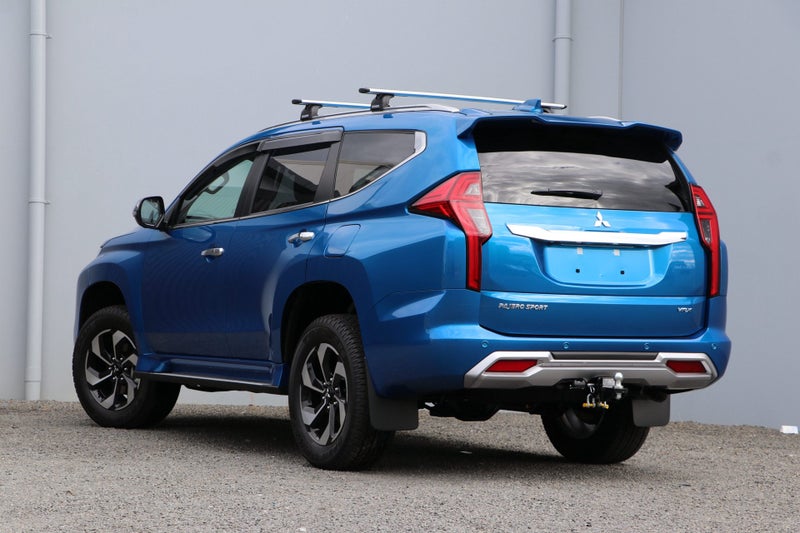 2025 Mitsubishi Pajero Sport VRX 4WD image 2