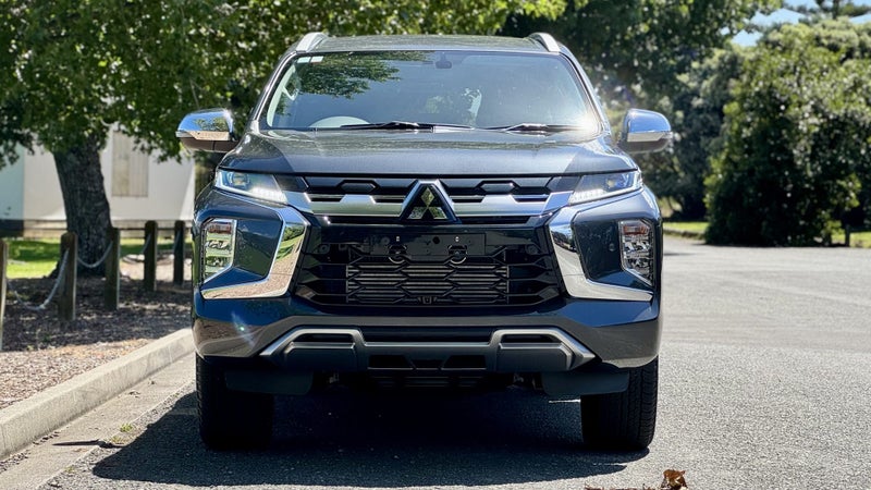 2025 Mitsubishi Pajero Sport VRX 4x4 - IN STOCK image 4