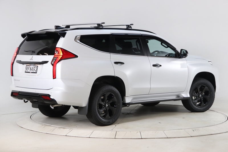 2025 Mitsubishi Pajero Sport VRX image 2