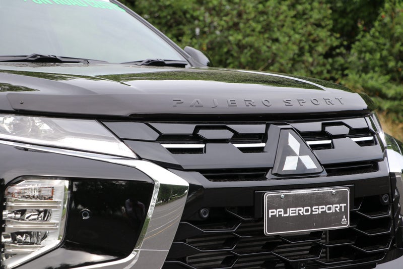2025 Mitsubishi Pajero Sport VRX Black Edition 4WD image 5