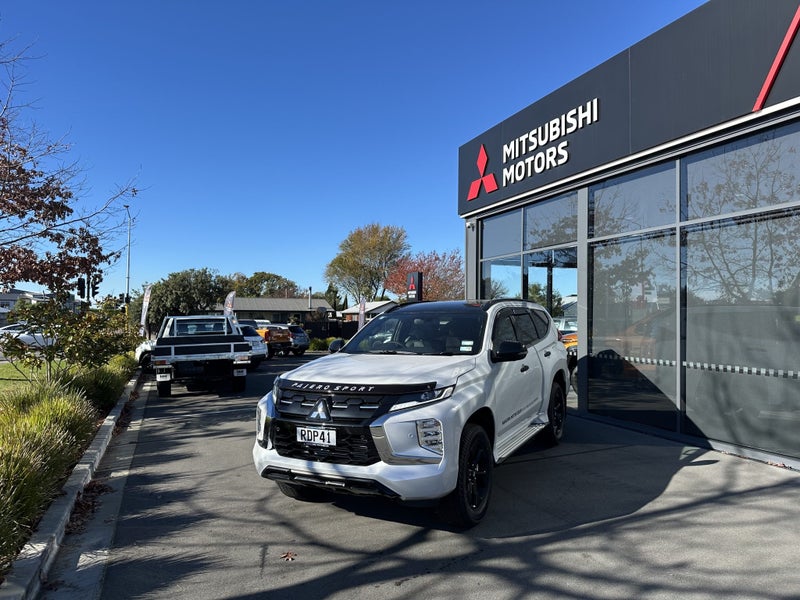 2025 Mitsubishi Pajero Sport Vrxb 2.4D/4Wd/8At - image 3