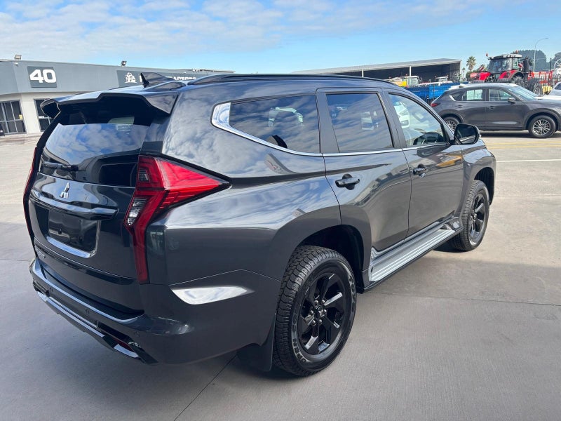 2025 Mitsubishi Pajero Sport VRXB 4WD image 3