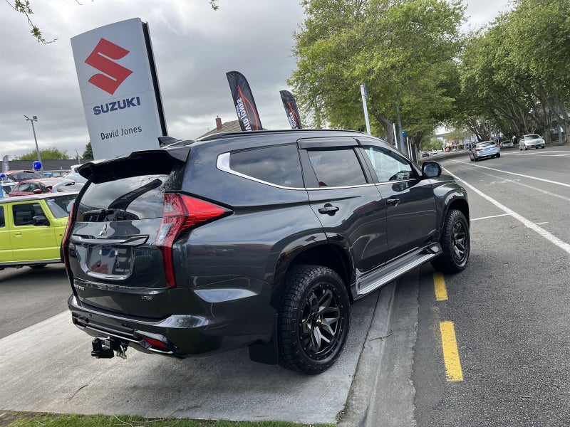 2025 Mitsubishi Pajero VRXB image 5