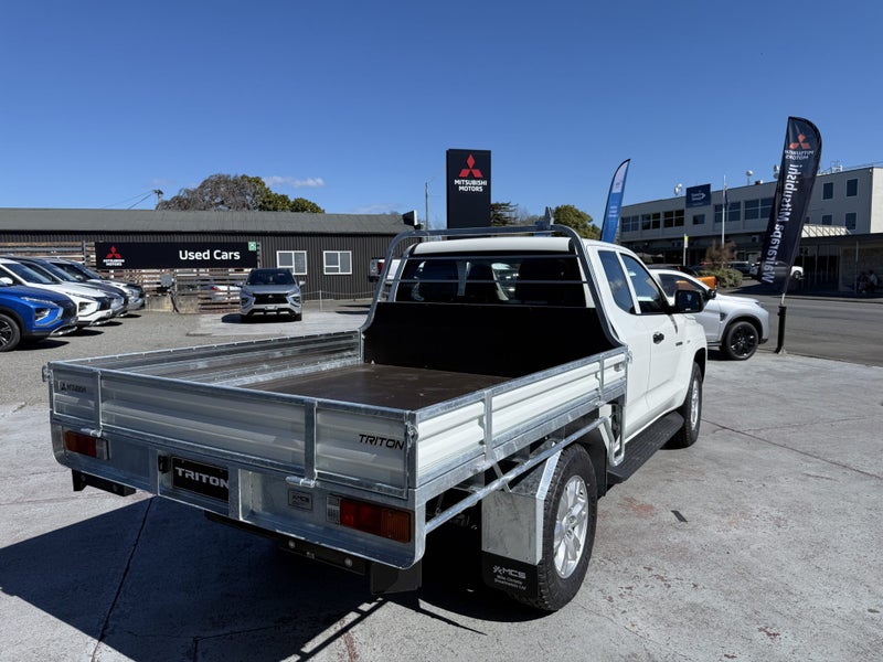 2025 Mitsubishi Triton C/C CH GLX 4WD 6AT image 2