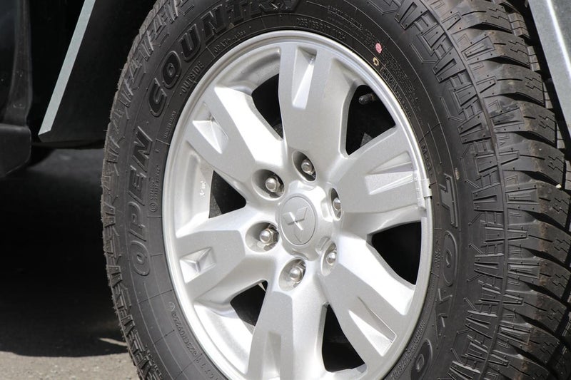 2025 Mitsubishi Triton CC C GLX 4WD 6AT 2.4 image 3